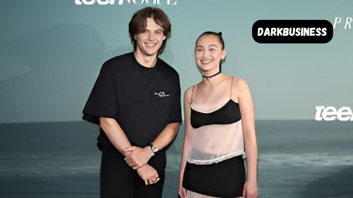  Lola Tung Husband: The Truth About Her Relationship Status & Love Life